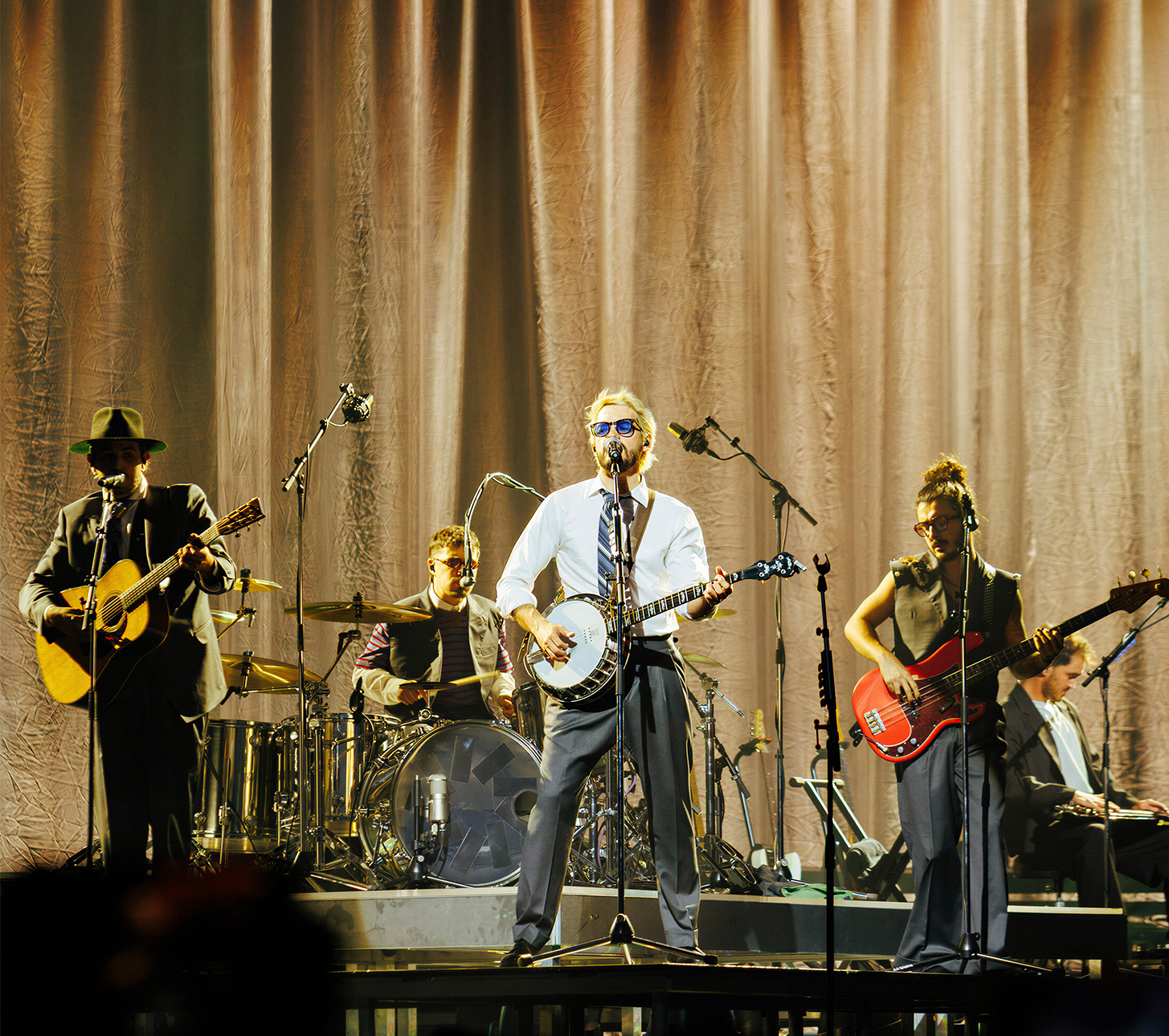 MORAT logra récord en Chile con más de 70 mil espectadores en seis noches sold out en Santander Arena. MORAT logra récord en Chile con más de 70 mil espectadores en seis noches sold out en Santander Arena.